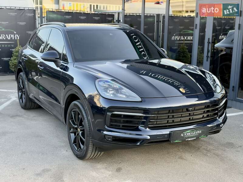 Внедорожник / Кроссовер Porsche Cayenne 2019 в Киеве