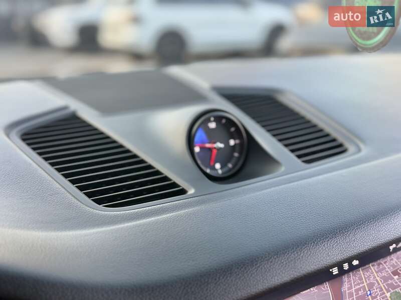 Внедорожник / Кроссовер Porsche Cayenne 2019 в Киеве