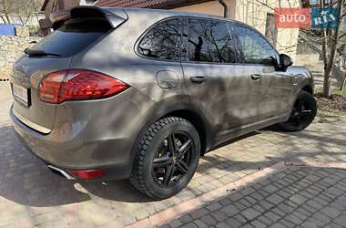 Позашляховик / Кросовер Porsche Cayenne 2012 в 