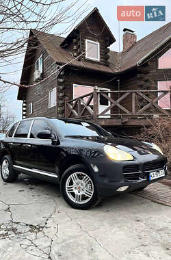 Внедорожник / Кроссовер Porsche Cayenne 2004 в 
