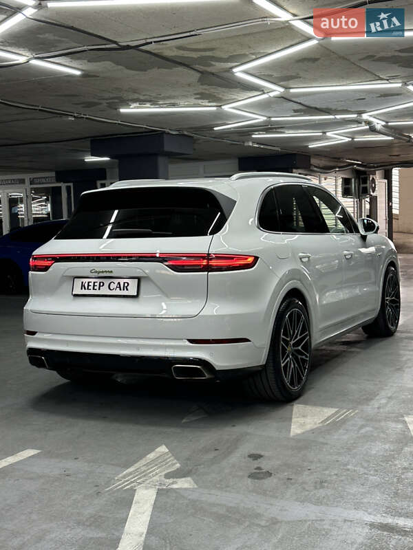 Внедорожник / Кроссовер Porsche Cayenne 2022 в Одессе