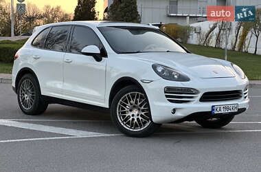 Внедорожник / Кроссовер Porsche Cayenne 2012 в 