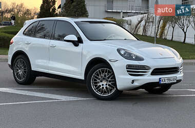 Внедорожник / Кроссовер Porsche Cayenne 2012 в 