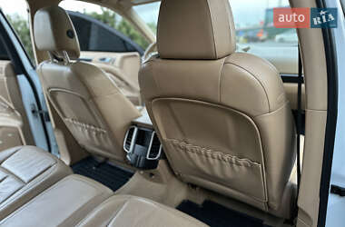 Внедорожник / Кроссовер Porsche Cayenne 2012 в 