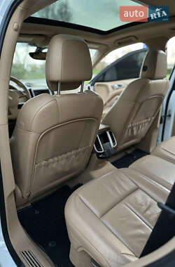 Внедорожник / Кроссовер Porsche Cayenne 2012 в 