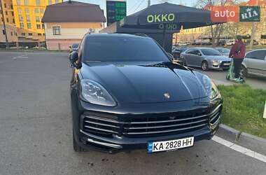 Внедорожник / Кроссовер Porsche Cayenne 2018 в 