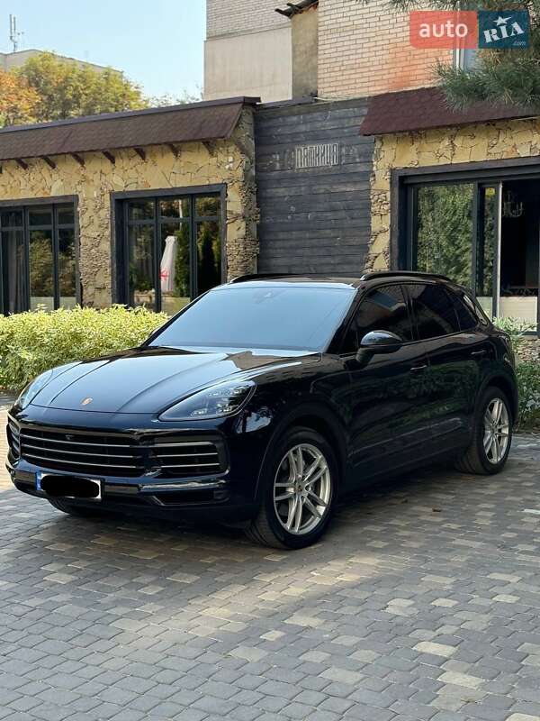Внедорожник / Кроссовер Porsche Cayenne 2018 в Киеве