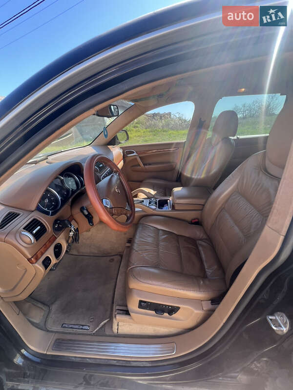 Внедорожник / Кроссовер Porsche Cayenne 2004 в Николаеве