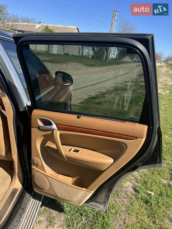 Внедорожник / Кроссовер Porsche Cayenne 2004 в Николаеве