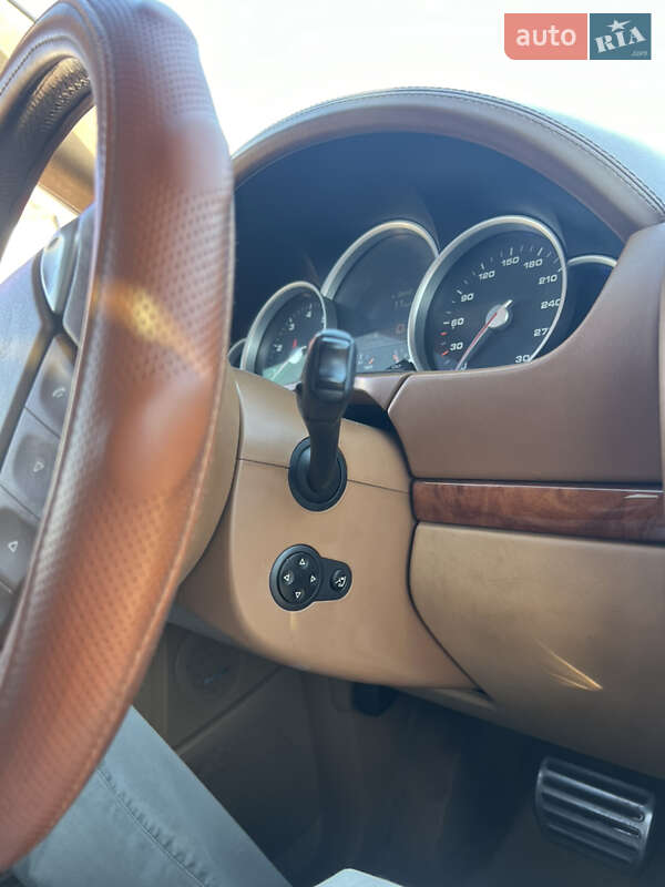 Внедорожник / Кроссовер Porsche Cayenne 2004 в Николаеве