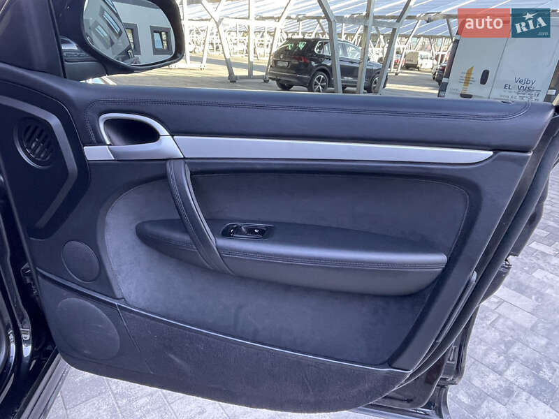 Внедорожник / Кроссовер Porsche Cayenne 2009 в Львове