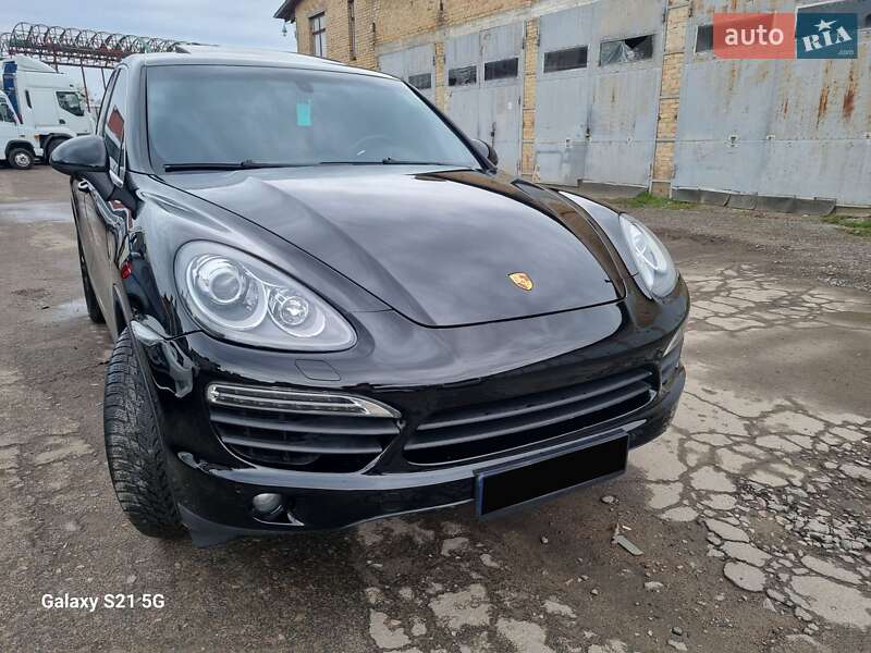 Внедорожник / Кроссовер Porsche Cayenne 2013 в Ровно