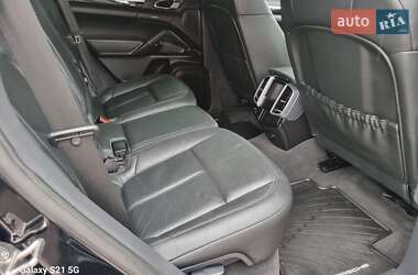Внедорожник / Кроссовер Porsche Cayenne 2013 в 