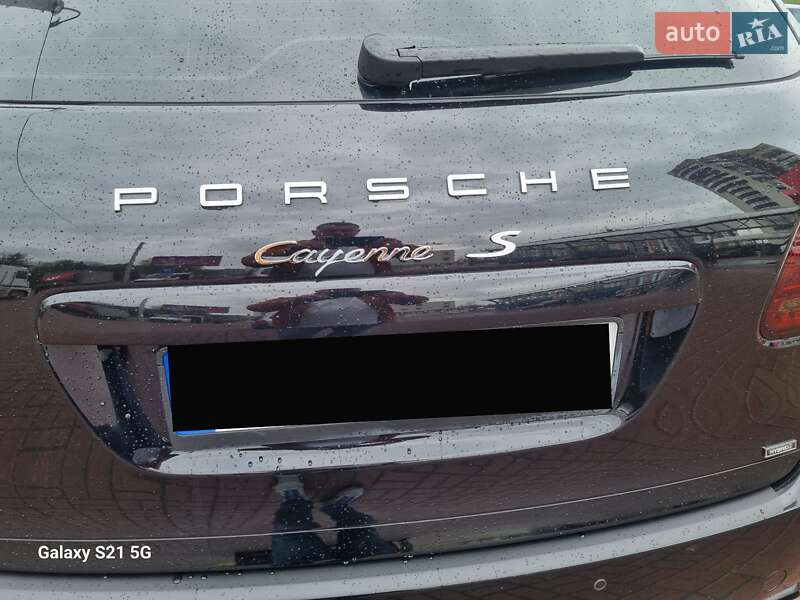Внедорожник / Кроссовер Porsche Cayenne 2013 в Ровно