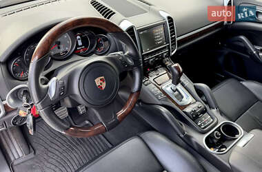 Позашляховик / Кросовер Porsche Cayenne 2012 в 