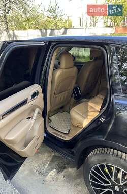 Внедорожник / Кроссовер Porsche Cayenne 2012 в 