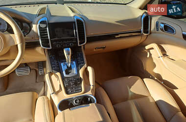 Позашляховик / Кросовер Porsche Cayenne 2011 в 
