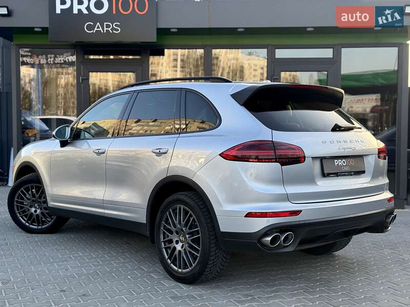 Внедорожник / Кроссовер Porsche Cayenne 2017 в Киеве