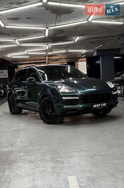 Внедорожник / Кроссовер Porsche Cayenne 2019 в 