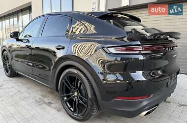 Позашляховик / Кросовер Porsche Cayenne 2024 в 