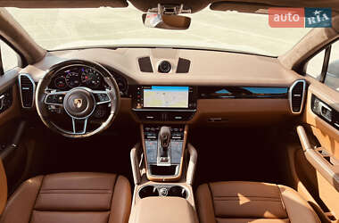 Позашляховик / Кросовер Porsche Cayenne 2022 в 