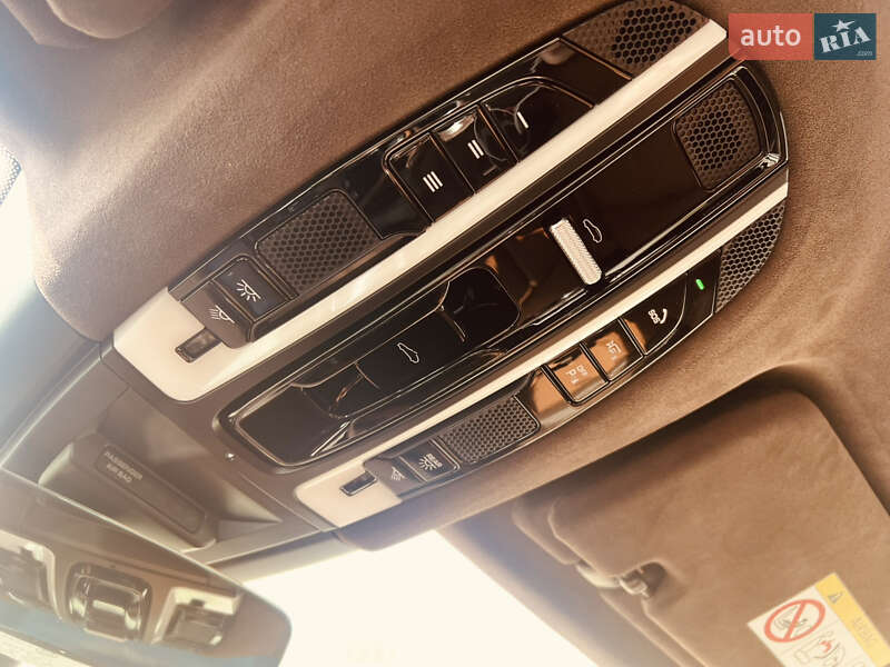 Позашляховик / Кросовер Porsche Cayenne 2022 в Києві