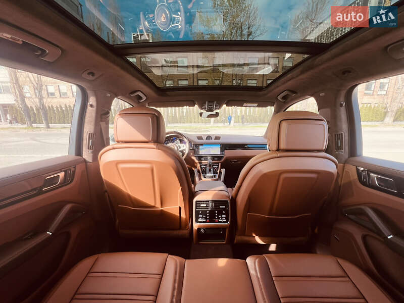Позашляховик / Кросовер Porsche Cayenne 2022 в Києві