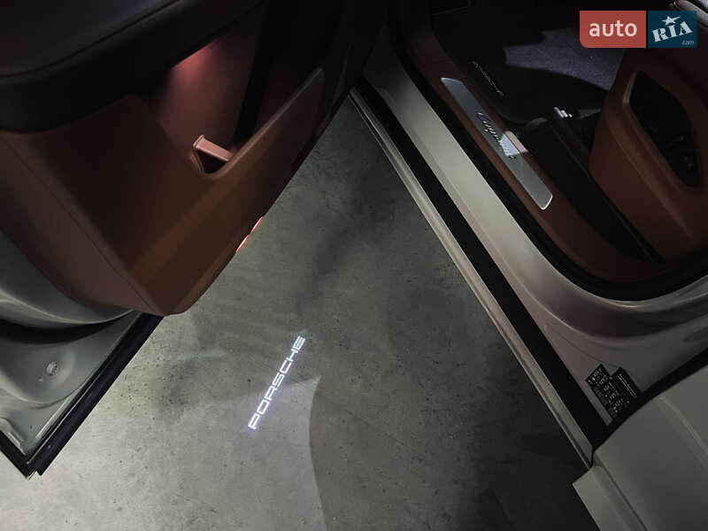 Позашляховик / Кросовер Porsche Cayenne 2022 в Києві