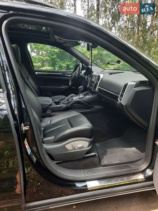 Внедорожник / Кроссовер Porsche Cayenne 2012 в Бердичеве фото 16 Внедорожник / Кроссовер Porsche Cayenne 2012 в Бердичеве