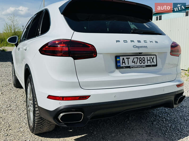 Внедорожник / Кроссовер Porsche Cayenne 2015 в Ивано-Франковске