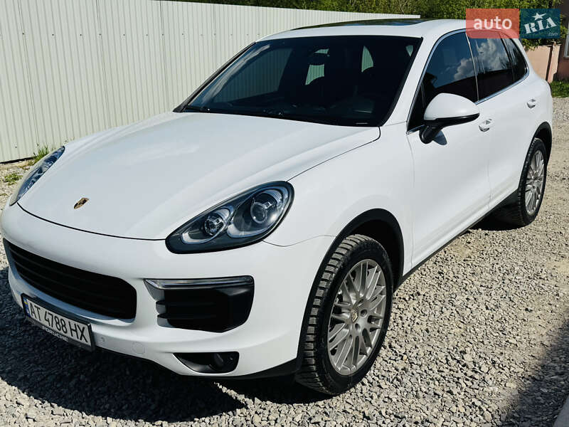 Внедорожник / Кроссовер Porsche Cayenne 2015 в Ивано-Франковске