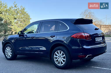 Внедорожник / Кроссовер Porsche Cayenne 2011 в 