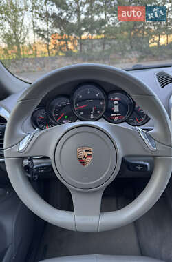 Внедорожник / Кроссовер Porsche Cayenne 2011 в 