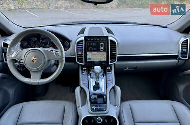 Внедорожник / Кроссовер Porsche Cayenne 2011 в 