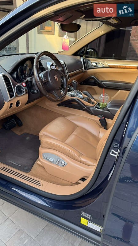 Внедорожник / Кроссовер Porsche Cayenne 2013 в Кропивницком