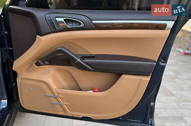 Внедорожник / Кроссовер Porsche Cayenne 2013 в 