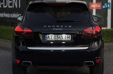 Позашляховик / Кросовер Porsche Cayenne 2012 в 