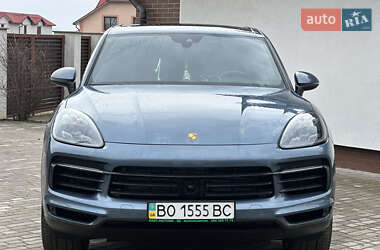 Внедорожник / Кроссовер Porsche Cayenne 2018 в 