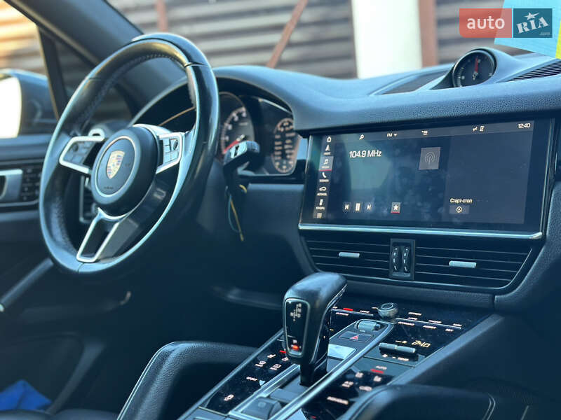 Внедорожник / Кроссовер Porsche Cayenne 2018 в Тернополе