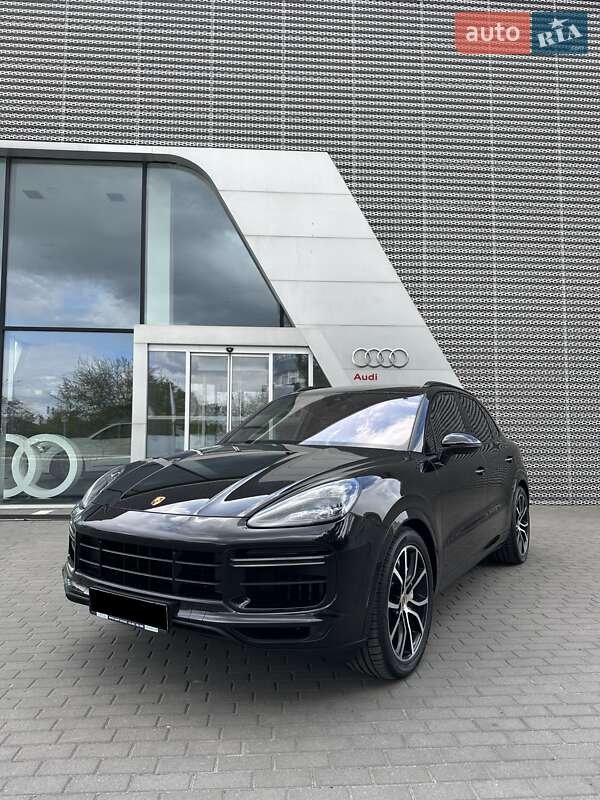Внедорожник / Кроссовер Porsche Cayenne 2018 в Киеве