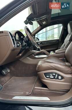 Позашляховик / Кросовер Porsche Cayenne 2018 в 