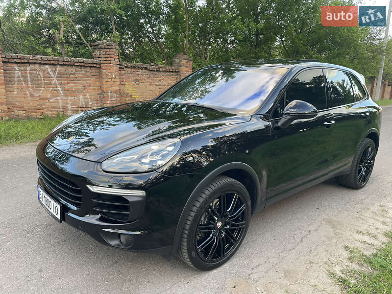 Внедорожник / Кроссовер Porsche Cayenne 2015 в Кременчуге