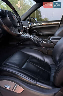 Позашляховик / Кросовер Porsche Cayenne 2010 в 