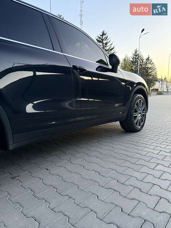 Внедорожник / Кроссовер Porsche Cayenne 2010 в Каменец-Подольском
