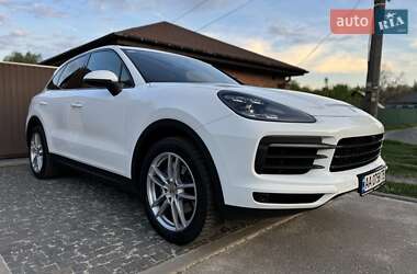 Внедорожник / Кроссовер Porsche Cayenne 2017 в 