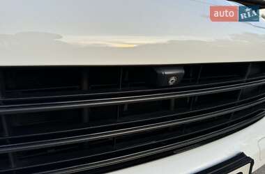Внедорожник / Кроссовер Porsche Cayenne 2017 в 