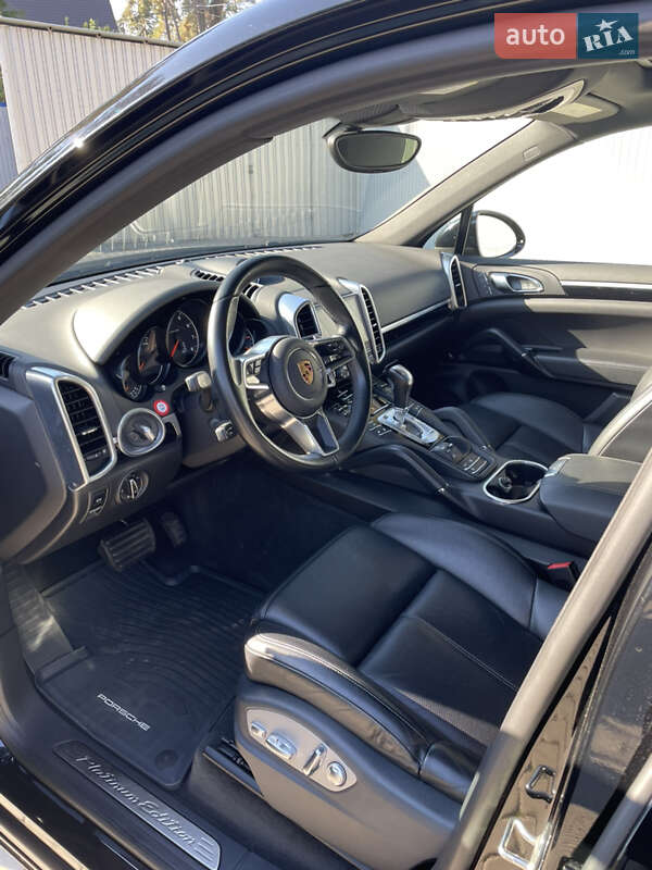 Внедорожник / Кроссовер Porsche Cayenne 2017 в Черкассах фото 9 Внедорожник / Кроссовер Porsche Cayenne 2017 в Черкассах