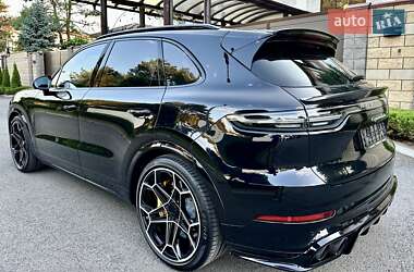 Позашляховик / Кросовер Porsche Cayenne 2018 в 