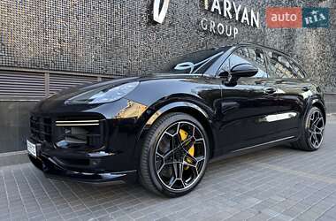 Позашляховик / Кросовер Porsche Cayenne 2018 в 