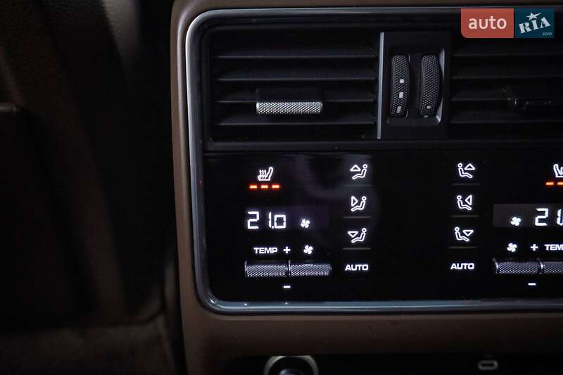 Внедорожник / Кроссовер Porsche Cayenne 2019 в Харькове